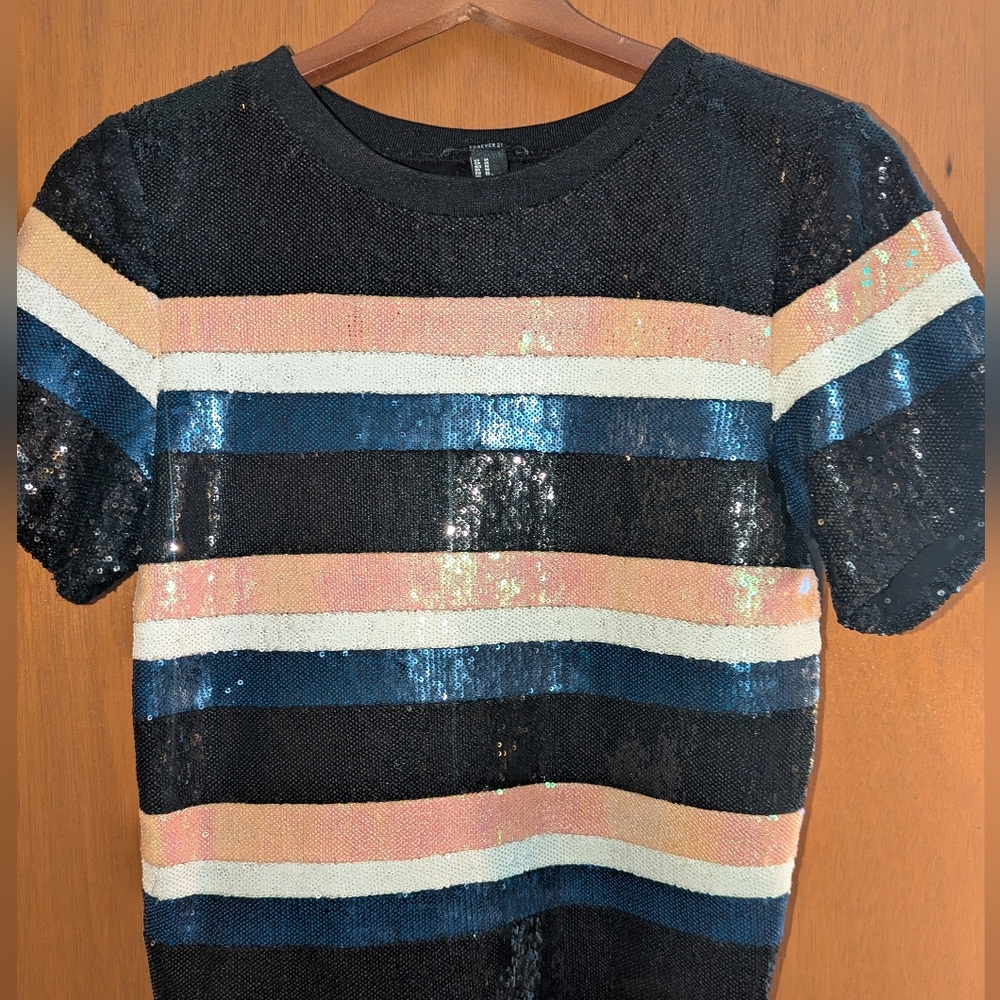 FLASH SALE 6/15 Forever 21 Black Sequin Striped Top